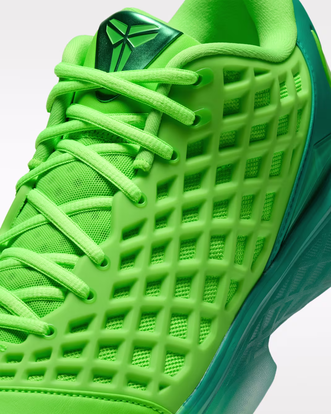 Kobe 3 Low Protro view 7
